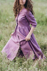 Vestido midi de media manga con cuello en V y botones